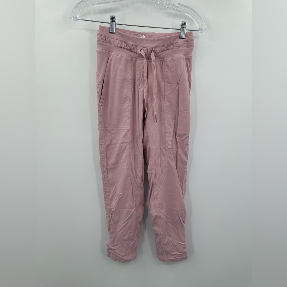 Lululemon Women's‎ Dance Studio Mid-Rise Cropped Pant Rose Blush Size 0
